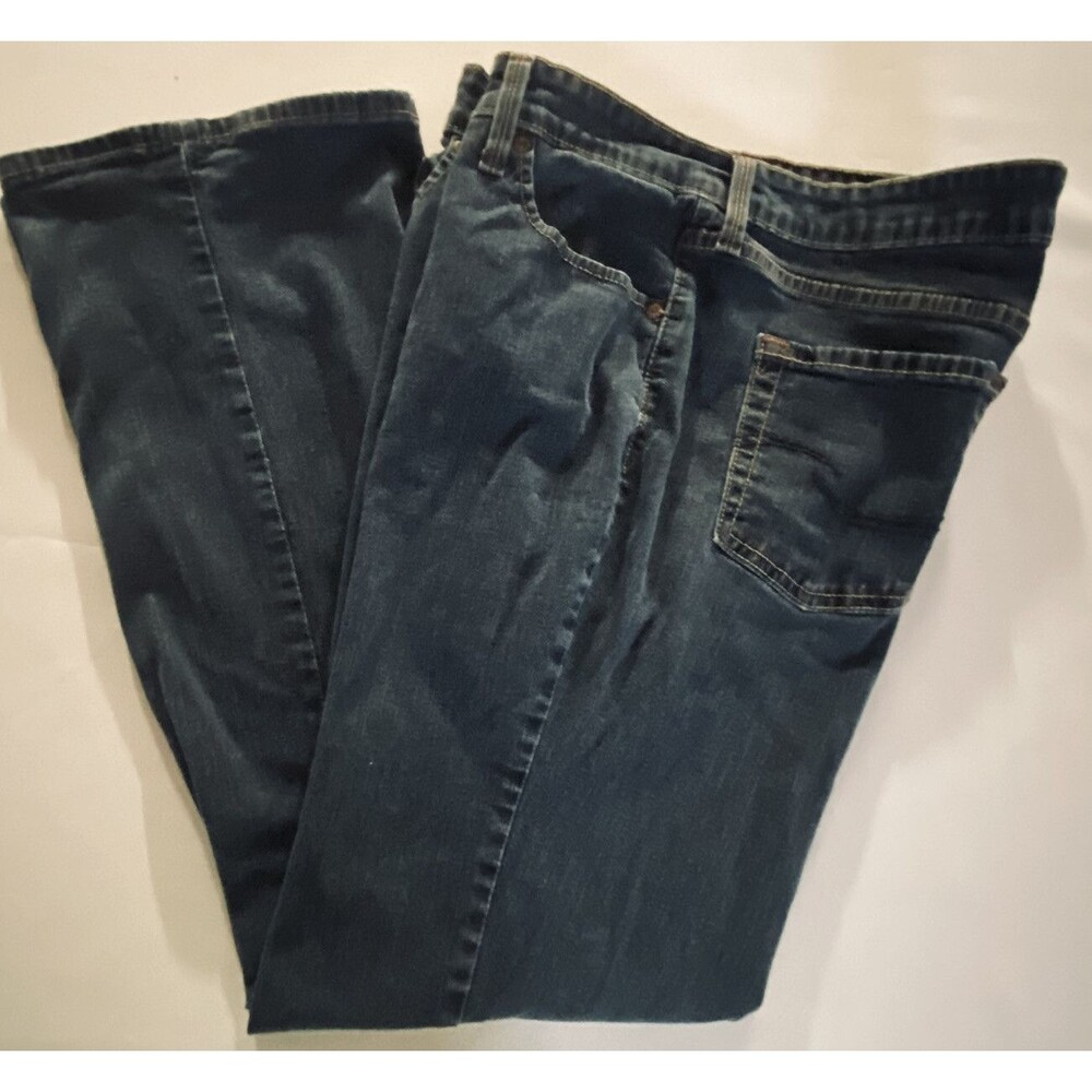Levis Womens Signature At Waist Bootcut Medium Blue Denim 5 Pocket Size 14 Short